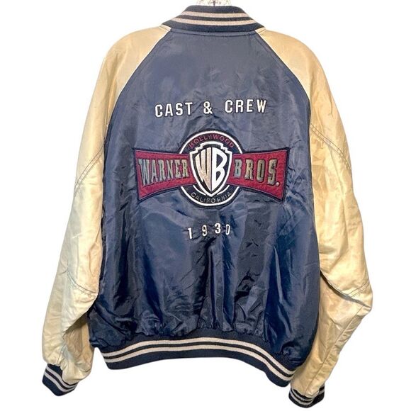 Warner Bros Store Jacket Large Cast Crew Blue Hollywood Varsity Looney Tunes VTG - Picture 1 of 16